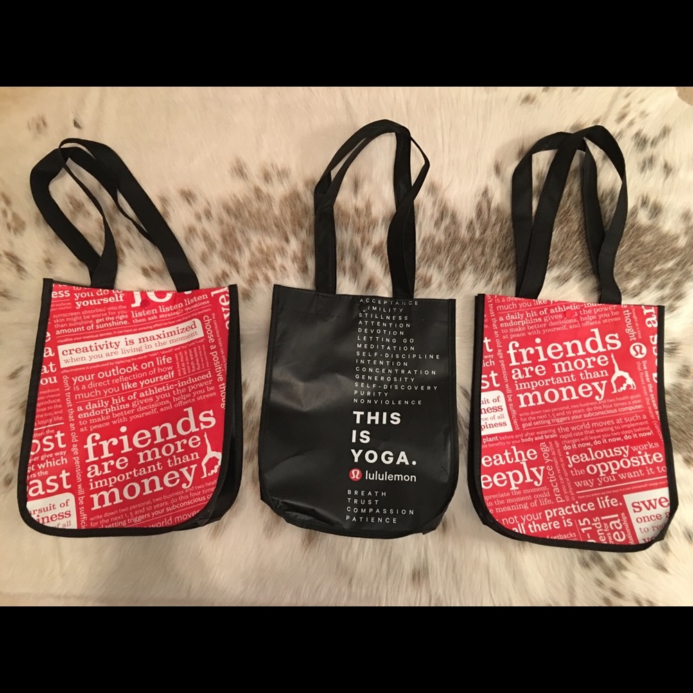 Lululemon reusable bags